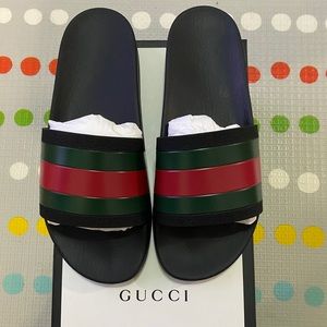 Gucci Men's Rubber Slide Sandals 10